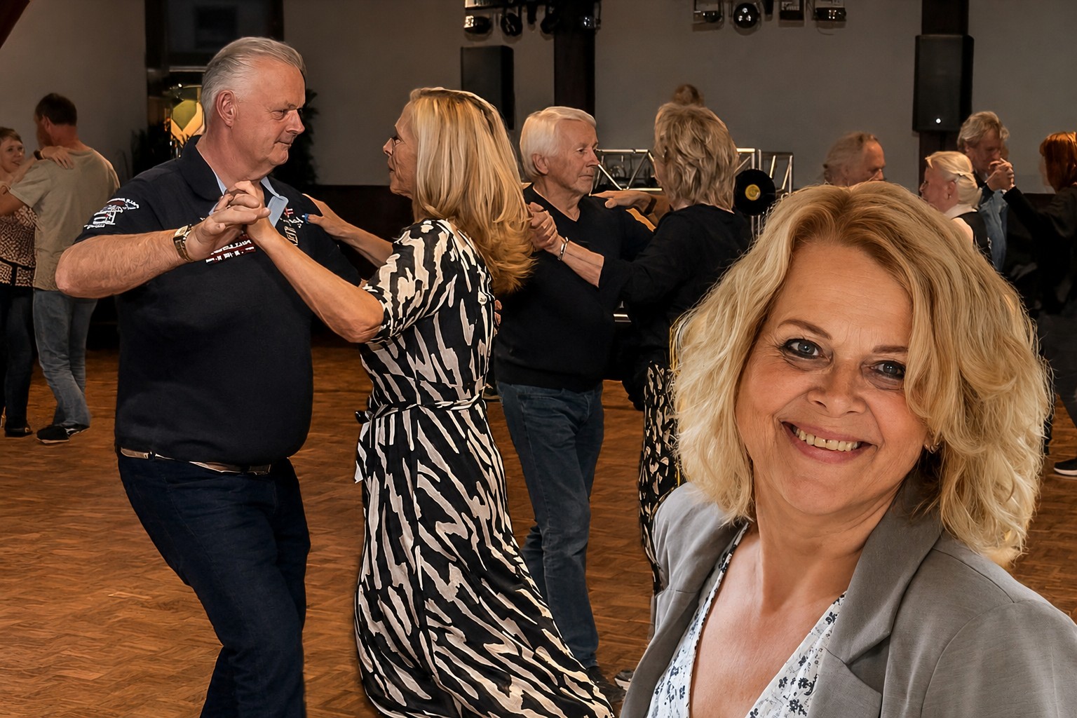 UDEN | Dansstudio Henny van den Elsen opent het nieuwe dansseizoen op vrijdag 18 september met een gratis dansavond in Buurthuis MuzeRijk. Vanaf 20.00 uur kunnen belangstellenden kennismaken; danservaring is niet nodig en ook introducees zijn welkom. De officiële danslessen starten op maandag 21 september in Volkel en op donderdag 24 september in Uden.